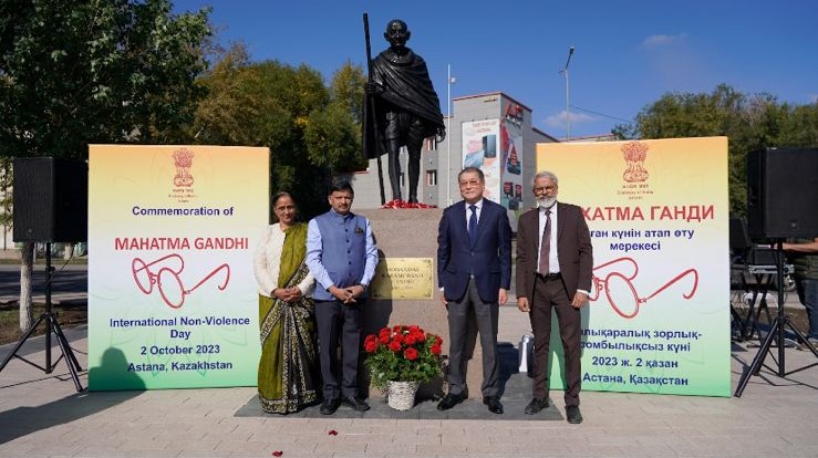 Participation of the Chairman of the FPRI Board  in the event  dedicated to the 154th birth Anniversary of Mahatma Gandhi